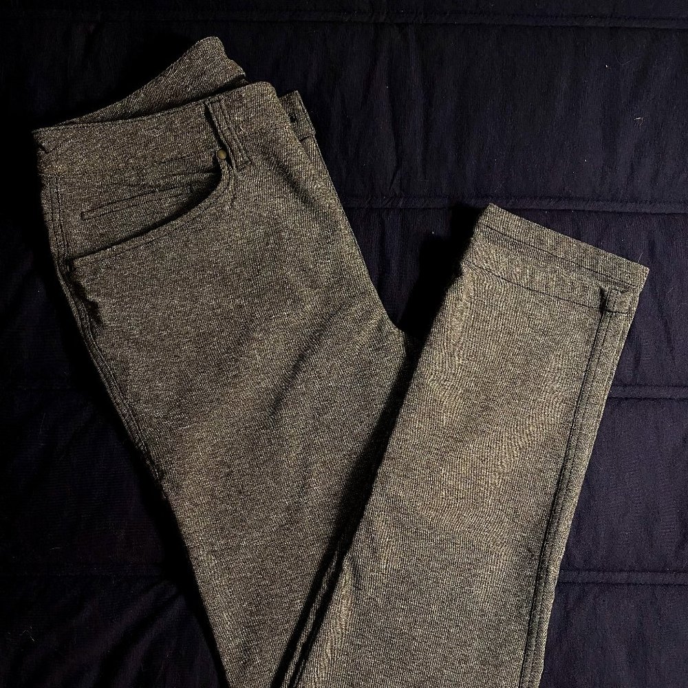 Lululemon Men’s Grey Commission Pant Slim Fit Size 30